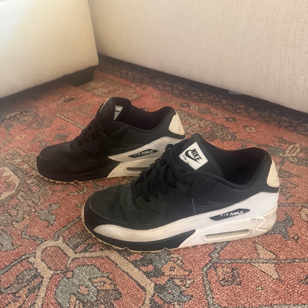 Nike Air Max 90 Essential